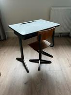 Lessenaar, schoolbank vintage jaren 60/70, Kinderen en Baby's, Kinderkamer | Tafels en Stoelen, Ophalen, Gebruikt, Stoel(en)