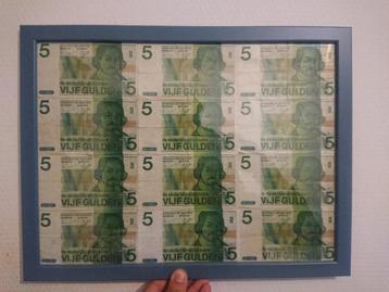 fotolijst met 12x 5 gulden biljetten beschikbaar voor biedingen