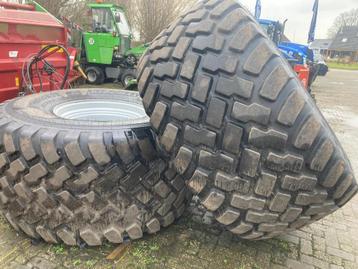 BKT 900/65R32 VF met velg beschikbaar voor biedingen