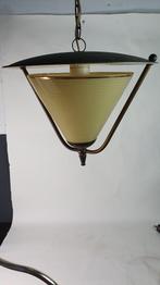 Vintage hanglamp, geel glazen kap in metalen houder. K14, Tweedehands verkoop, Tweedehands verkoop, Gebruikt, Ophalen of Verzenden