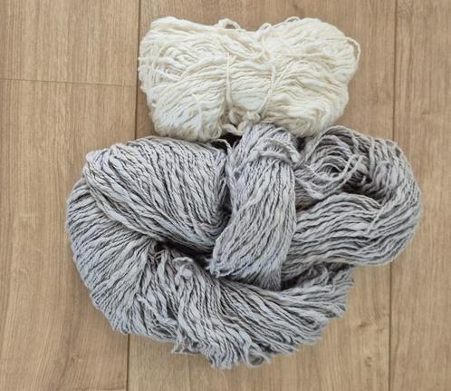 Haak / Brei katien. Nieuw grijze streng en gebruikte crème s, Hobby en Vrije tijd, Breien en Haken, Nieuw, Breien of Haken, Wol of Garen