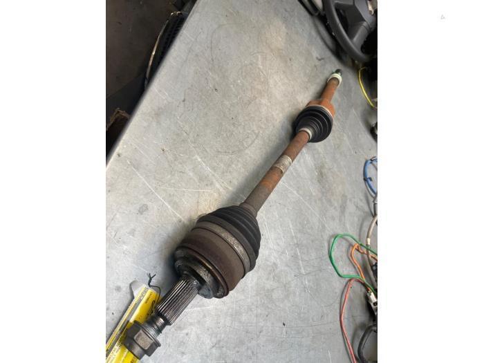 Aandrijfas rechts-voor van een Renault Master, Auto-onderdelen, Remmen en Aandrijving, Renault, Gebruikt, 3 maanden garantie, Ophalen of Verzenden