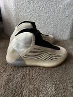 Yeezy qntm, Ophalen of Verzenden, Zo goed als nieuw, Schoenen