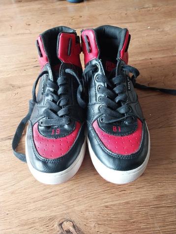 jongens schoenen beschikbaar voor biedingen