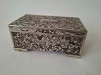 oud bewerkt kistje, sieradendoosje, lepeldoosje (502), Antiek en Kunst, Ophalen of Verzenden