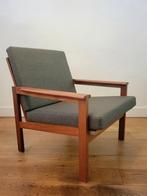 Vintage Capella fauteuil van Illum Wikkelsø voor Niels Eiler, Ophalen, Hout, Gebruikt, 75 tot 100 cm