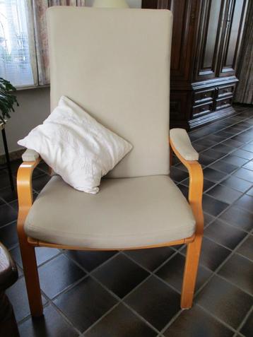  Scandinavisch lounge chair in beukenhout met skai leder beschikbaar voor biedingen