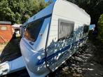 Hobby 440 SF 2002 | 4p | Wintervast | Voortent+Fietsenrek, Caravans en Kamperen, Caravans, Hobby, Omvormbare zithoek, Treinzit