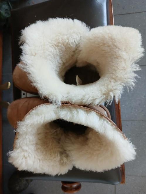 Ugg laarzen lichtbeige echt leer en bont maat 37, Kleding | Dames, Schoenen, Gedragen, Pantoffels of Sloffen, Bruin, Verzenden