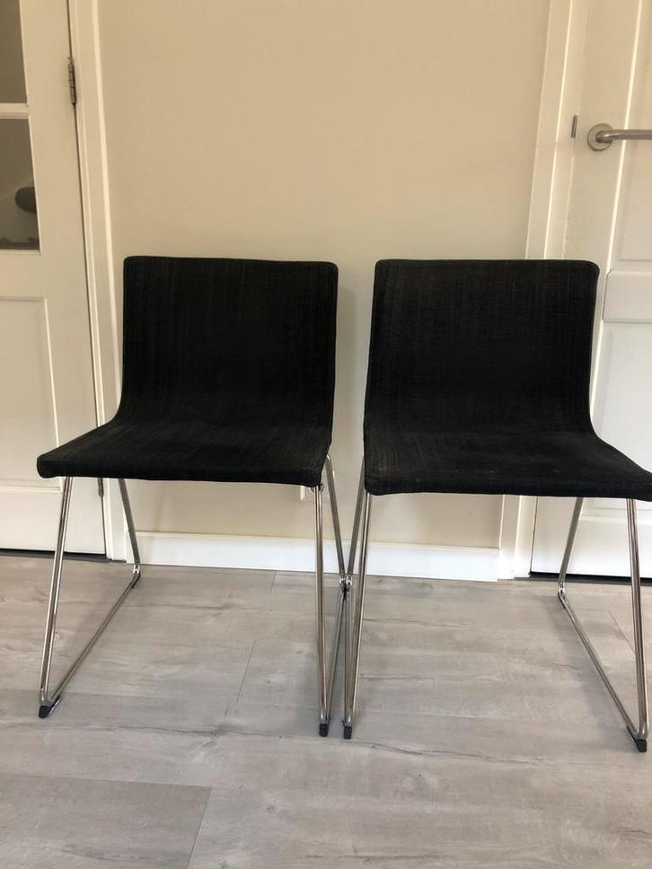 2 Ikea stoelen | zwart stof | metalen frame, Huis en Inrichting, Stoelen, Gebruikt, Twee, Metaal, Zwart, Ophalen