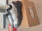 Adidas yeezy 700 MNVN, Kleding | Heren, Schoenen, Ophalen of Verzenden, Nieuw