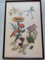 Zijde geborduurd en ingelijst paddenstoelen 45x30, Ophalen of Verzenden, Zo goed als nieuw