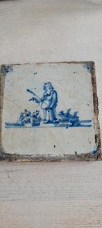 Oude Delfsblauwe Tegel met Figuur, Ophalen of Verzenden