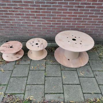 Haspels,Tuin,Hout,rond,Kabelhaspels,Kabelrol,tafeltje,woning beschikbaar voor biedingen