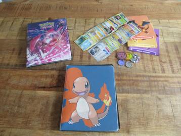 Zo'n 285 Pokemon kaarten in 2 albums. Geen idee wat het is!! beschikbaar voor biedingen