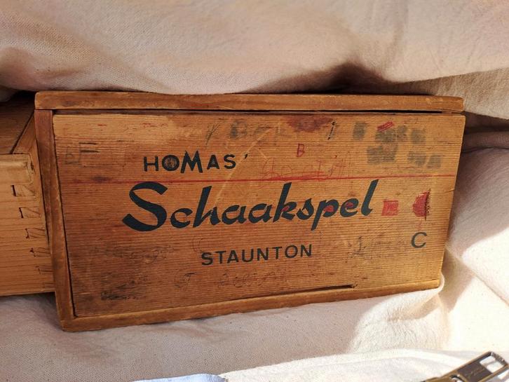 Vintage Homas Schaakspel Staunton, Antiek en Kunst, Antiek | Speelgoed, Ophalen of Verzenden
