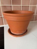 Terracotta plantenpot met schotel - 25x30 cm, Gebruikt, Rond, Binnen, Minder dan 40 cm