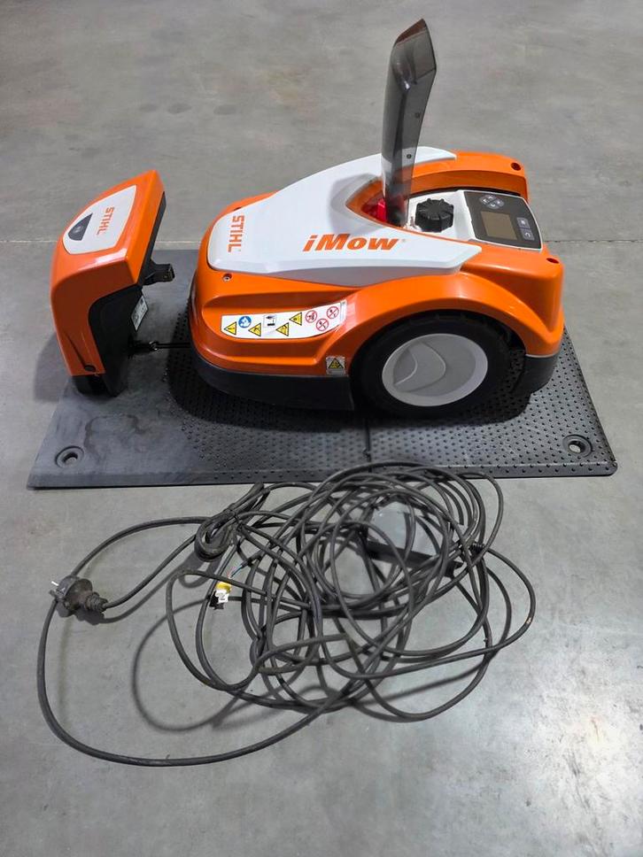 Stihl iMow RMI 422.0 Robotmaaier, Tuin en Terras, Robotmaaiers, Gebruikt, 20 tot 25 cm, Met regensensor, Bestuurbaar via app, Ophalen