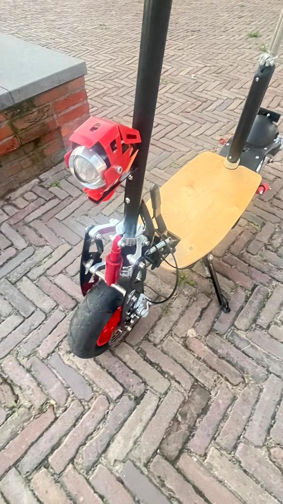 2000wat elektrische step/ scooter in of ruil, Fietsen en Brommers, Steps, Zo goed als nieuw, Elektrische step (E-scooter), Ophalen