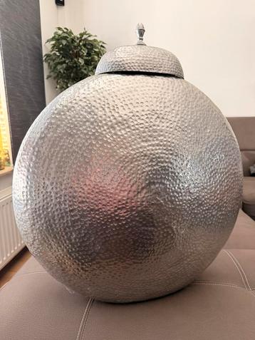 Aluminium Vaas - 60cm Hoog beschikbaar voor biedingen