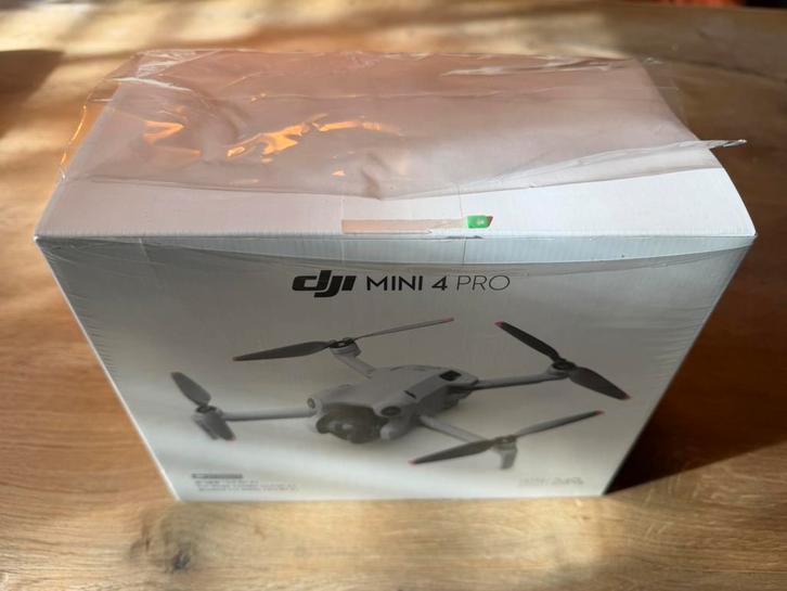 DJI Mini 4 Pro + Accessoires - Fly More Combo incl. garantie, Audio, Tv en Foto, Drones, Zo goed als nieuw, Drone met camera, Ophalen of Verzenden