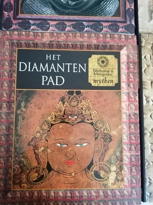 Tibetaanse Mongoolse mythen HET DIAMANTENPAD kosmologie TOP!, Boeken, Overige Boeken, Zo goed als nieuw, Ophalen