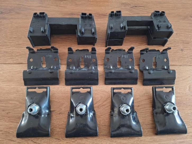 Thule Kit 186057 Renault Megane, Auto diversen, Dakdragers, Zo goed als nieuw, Ophalen of Verzenden