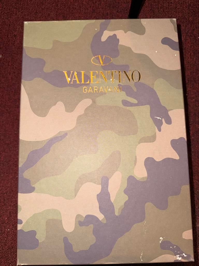 Valentino Sneakers - Unieke Camouflage Print, Kleding | Dames, Schoenen, Zo goed als nieuw, Sneakers of Gympen, Overige kleuren