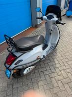 Vespa sprint een hele mooie !!!!!, Ophalen, Zo goed als nieuw