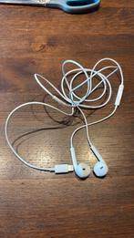 Originele apple earpods met lightning connector, Ophalen of Verzenden, Zo goed als nieuw