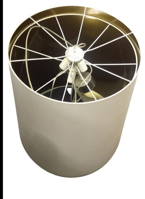 2 Grote vintage hanglampen met 3 fittingen E27, Huis en Inrichting, Lampen | Hanglampen, Gebruikt, 75 cm of meer, Kunststof, Metaal