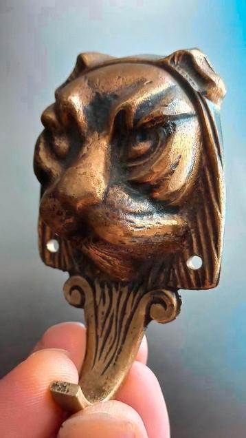 Antiek brons Lion muurhaak, handdoekhaak. nr 2 beschikbaar voor biedingen