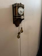 Antieke Wandklok met Slinger, Antiek en Kunst, Ophalen of Verzenden