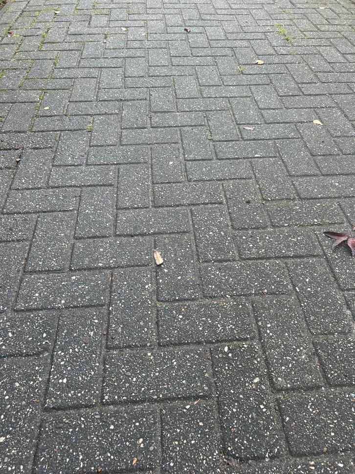 Gratis! 25m2 Betonklinkers - Zelf Ophalen, Tuin en Terras, Tegels en Klinkers, Zo goed als nieuw, Klinkers, Beton, 10 m² of meer