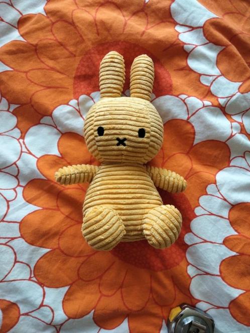 Gele nijntje Knuffel, Kinderen en Baby's, Speelgoed | Knuffels en Pluche, Zo goed als nieuw, Konijn, Ophalen of Verzenden