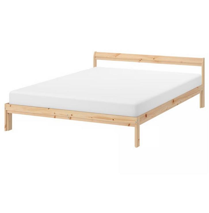 Ikea Neiden houten bedframe, Huis en Inrichting, Slaapkamer | Bedden, Zo goed als nieuw, Twijfelaar, 140 cm, 200 cm, Hout, Bruin