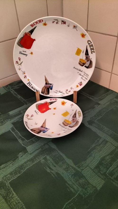 servies delen Rien Poortvliet , borden en bekers - nieuw., Huis en Inrichting, Keuken | Servies, Nieuw, Bord(en), Overige stijlen