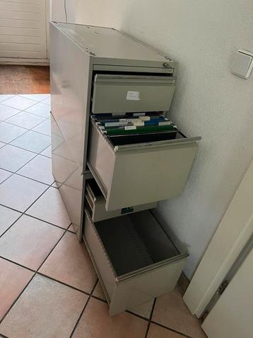 Ladenkast archiefkast hangmappen beschikbaar voor biedingen