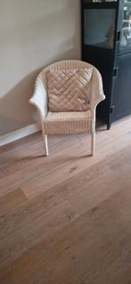 Mooie witte rotan/rieten stoel, Ophalen, Gebruikt, Wit, Riet of Rotan