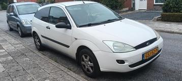 Ford 1999 Wit, loop of sloop er is veel vervangen beschikbaar voor biedingen
