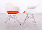 Vitra | Eames | Plastic Chair | DAR | Stoel, Huis en Inrichting, Stoelen, Ophalen of Verzenden, Metaal, Wit, Zo goed als nieuw
