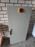 Stalen Wandkast met lockerkast in de kast, Huis en Inrichting, Ophalen, Gebruikt
