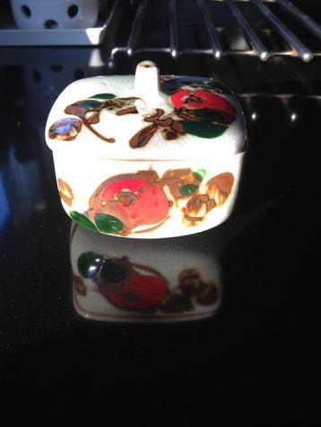 Niko Reg Handpainted | Japans Glazed Porselein | dekseldoos beschikbaar voor biedingen