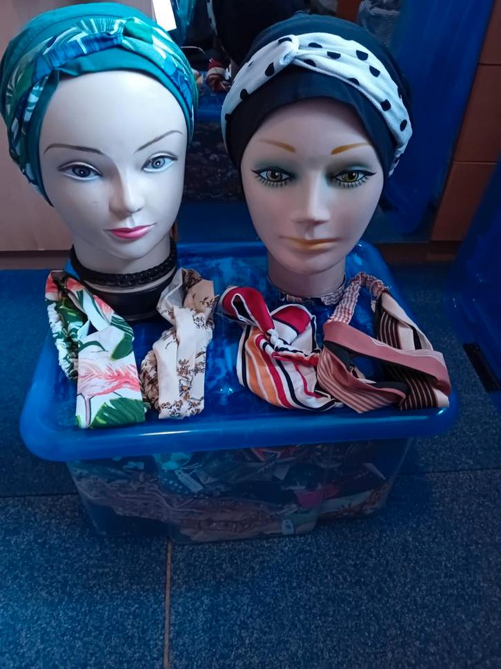 Mutsjes chemo, Kleding | Dames, Mutsen, Sjaals en Handschoenen, Zo goed als nieuw, Muts, Ophalen of Verzenden