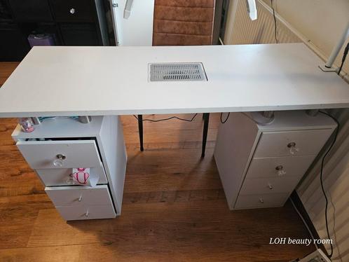 Nageltafel met afzuiging, Huis en Inrichting, Bureaus, Gebruikt, Ophalen