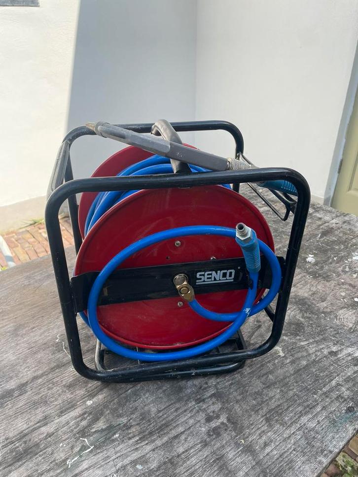 Luchtslanghaspel Senco voor compressor 30 meter incl. kop., Doe-het-zelf en Verbouw, Compressors, Zo goed als nieuw, Ophalen of Verzenden