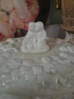 Zeer oude aardewerk schaal met deksel, Antiek en Kunst, Ophalen of Verzenden