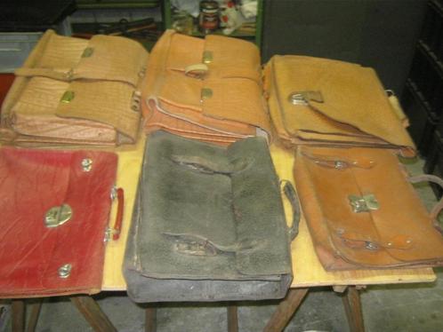 oude leren boekentassen /schooltassen 6x, Antiek en Kunst, Curiosa en Brocante, Ophalen of Verzenden