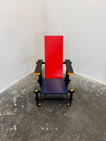 Gerrit Rietveld-replica  beschikbaar voor biedingen