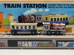 Blikken speelgoed trein Schylling Train Station wind-up, Verzenden